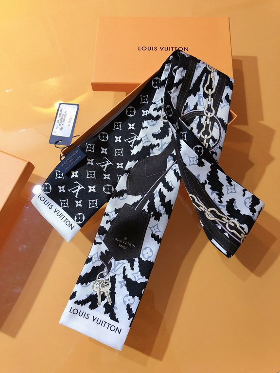 Price.PLV2350  LV [TIGERGRAM] hair ties   Tiger print with classic chain tag, reinterpretation of lv's classic design, exudes new vitality   Super multi-purpose neckerchiefs, hair bands, bag accessories, belts ..... etc.