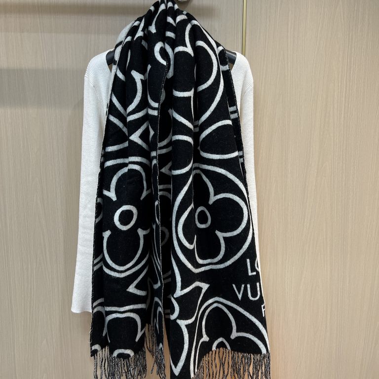 [The quality is super awesome, this price is truly super value to home! LV another fall and winter section scarf, old flower is LV's most fashionable design! The special thing about this section is that the style is Lv's