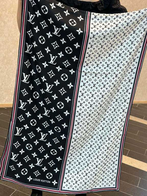 The king of value for money   New on  Specifications 65cm  180cm top herringbone pattern silk cashmere long scarf【Both sides of the same color】 High-end starting pointFashionable to bomb! Pure and simple LV accent! LV th