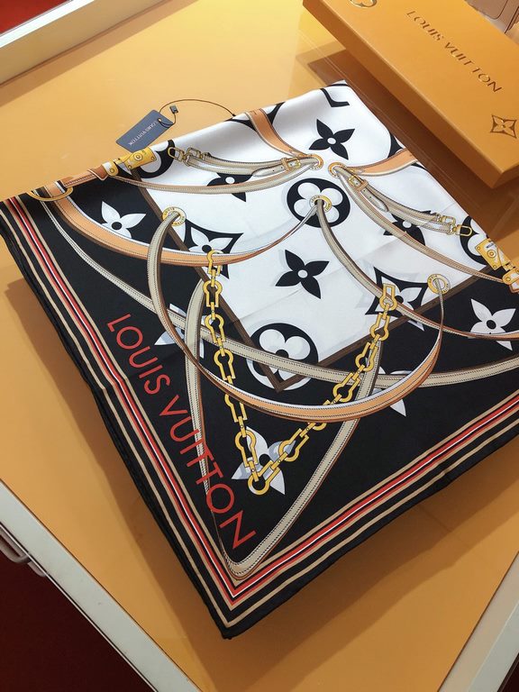 Price  SLV2306 Original Lv [ULTIMATE MONOGRAM] 90cm version, the square scarf interprets the brand's classic elements in a modern perspective. The large Monogram pattern spreads across the canvas, with straps, chains and