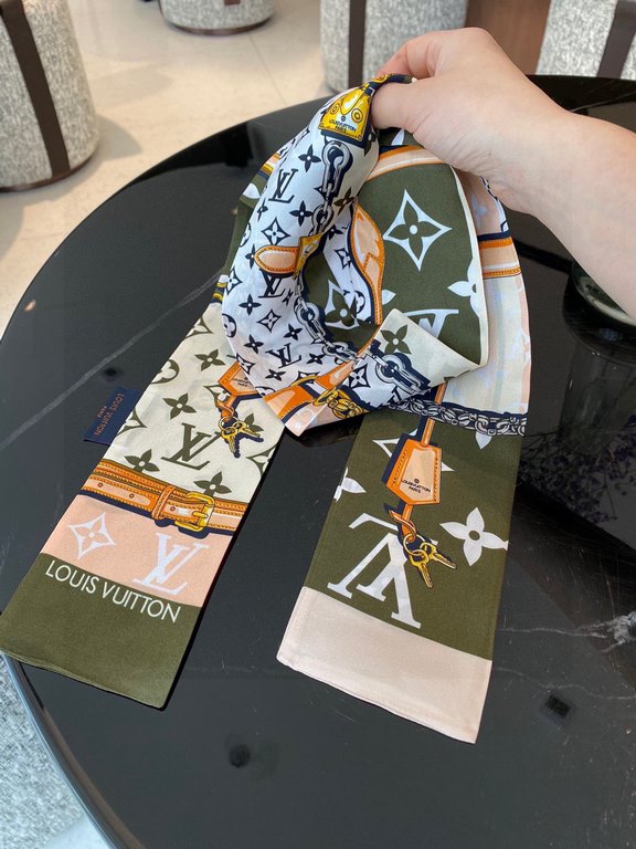 Super nice LV silk scarf! Double layered silk!Multi-purpose, tie it around your bag, use it as a hair tie or a small scarf, all very chic  !It also looks great with a simple bottom or a shirt around your neck!  100% silk