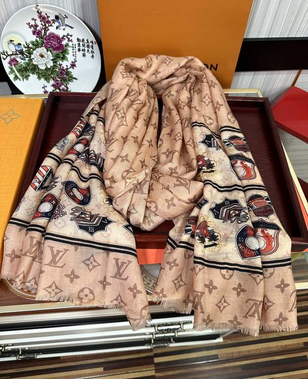 New Lv2024 The latest models   top design is so beautiful, truly awesome   [ring velvet long scarf]    physical genuinely beautiful   shawl with print      regardless of the design of the airbrush are very well in place 