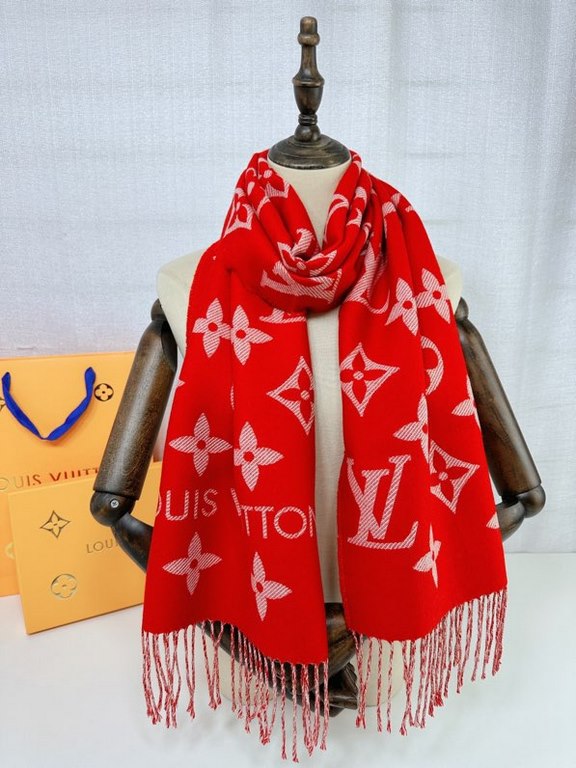 that   Simple letter combination2022 Counter New WoolSimply L's scarf amplifies the classic Monogram pattern across the entire width, illustrating the design heritage while brightening up the focus of everyday wear, with