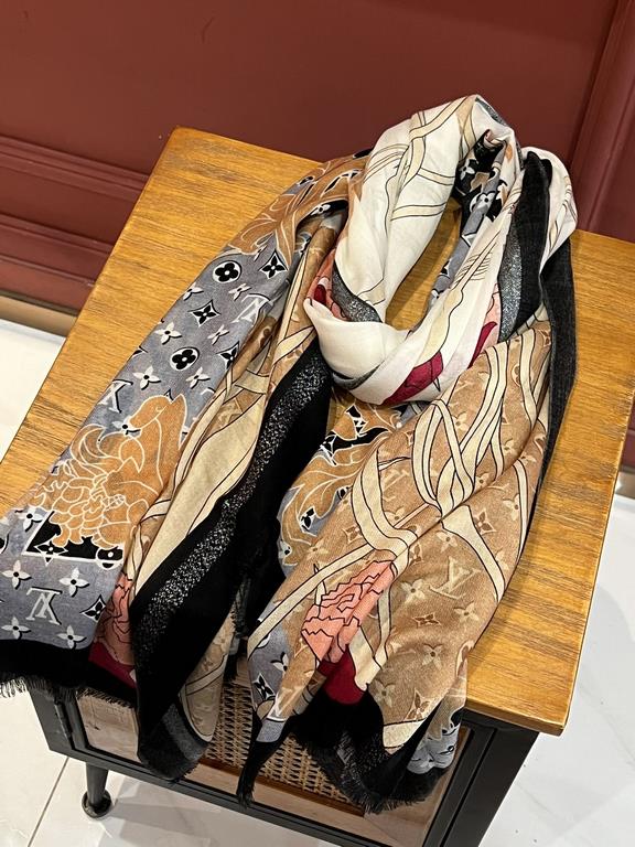 Will glow bright scarf 2023 spring new limited series popping to la LV original single authentic. Early fall staple models. Wear Le Tout Paris long scarf LV bags and the bottom of the logo rich details, more feminine cha