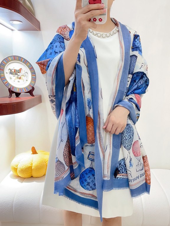 Price   new on   counter synchronization   LV new [hot air balloon   long scarf] to attention gesture about the Louis Vuitton bloodline of the spirit of travel and the pattern of fusion of the Monogram elements come toge