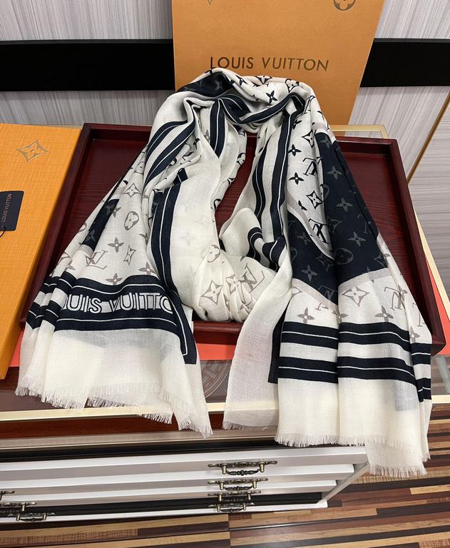 New LV 2023 latest models   top design is too beautiful, truly awesome   [double-sided ring velvet long scarf]    physical genuinely beautiful   shawl with prints      regardless of the design of the airbrush are very in