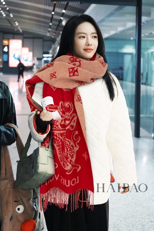 price   Scarf hot new   Donkey's new 『LV Year of the Dragon special models [Xianglong double-sided long scarf] advanced fashionable spirit!!!! Fashionable and temperament! LV this new year casual wear can be very flavorf