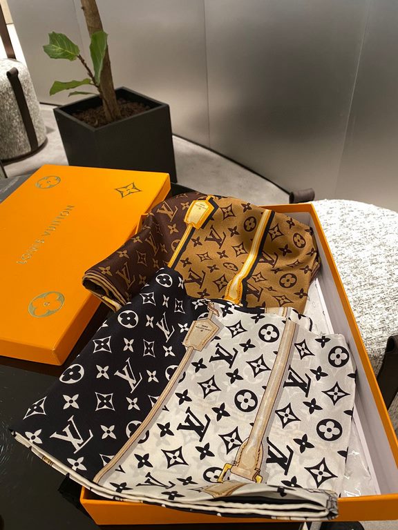 Lv...Chain flower.Lv2023 Counter sale models 9090  16 m top silk square scarf ...... 2 colors in stock... ...must-have items for air-conditioned rooms in spring and fall