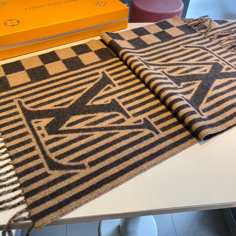 Price New on   Counter synchronization   Donkey's new [L Stripe Checkerboard Long Scarf] unisex, LV Gra price  hical scarf with striking stripes in the classic Damier pattern and oversized LV letters, with a rustic tasse