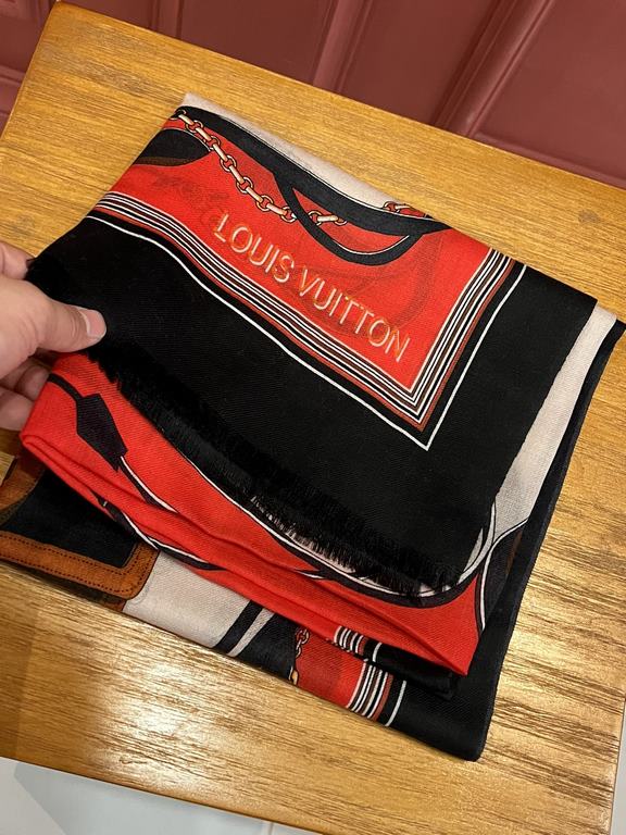 2023 Spring limited series of pop-ups arrived LV original single authentic. Early fall staple models. Wear Le Tout Paris long scarf LV bags and the bottom of the logo rich details, more feminine charm. The real hall of f