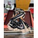 New 2023, LV [300 pcs cashmere long scarf] physical genuinely beautiful   shawl with print   regardless of the design of the airbrush are very in place   details are visible   the entire scarf gives people a big brand au