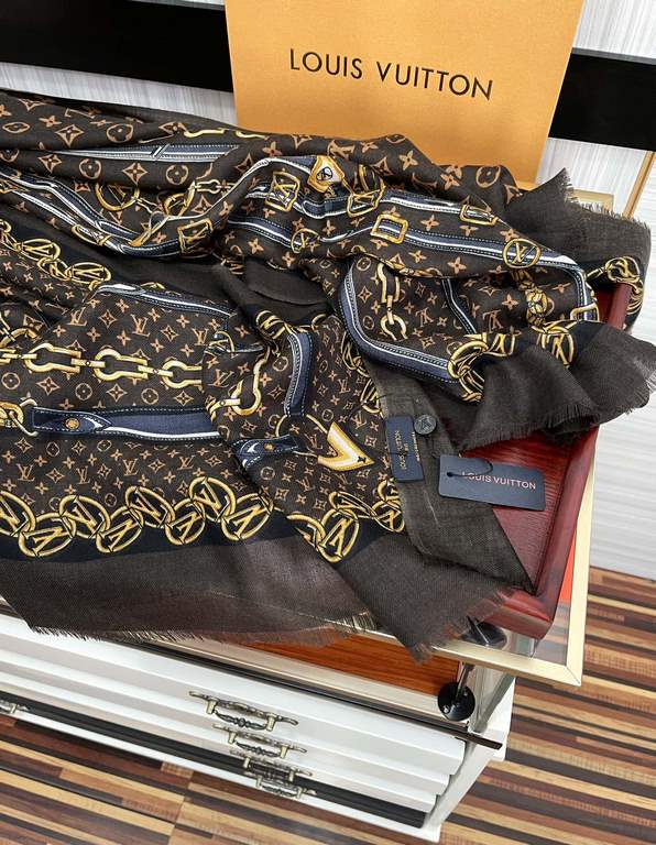 Price on the new LV home 2023 latest models   top design is too beautiful, truly awesome   [double-sided 300 support ring velvet long scarf]    physical genuinely beautiful   shawl with prints      regardless of the desi