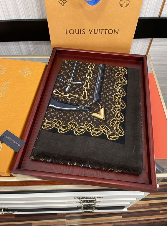 Price on the new LV home 2023 latest models   top design is too beautiful, truly awesome   [double-sided 300 support ring velvet long scarf]    physical genuinely beautiful   shawl with prints      regardless of the desi