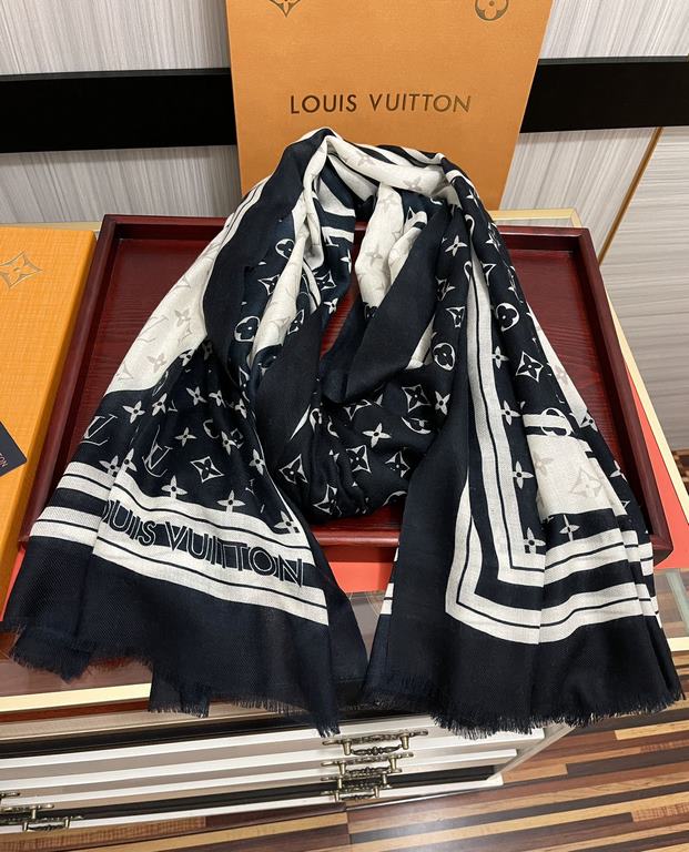 New LV 2023 latest models   top design is too beautiful, truly awesome   [double-sided ring velvet long scarf]    physical genuinely beautiful   shawl with prints      regardless of the design of the airbrush are very in