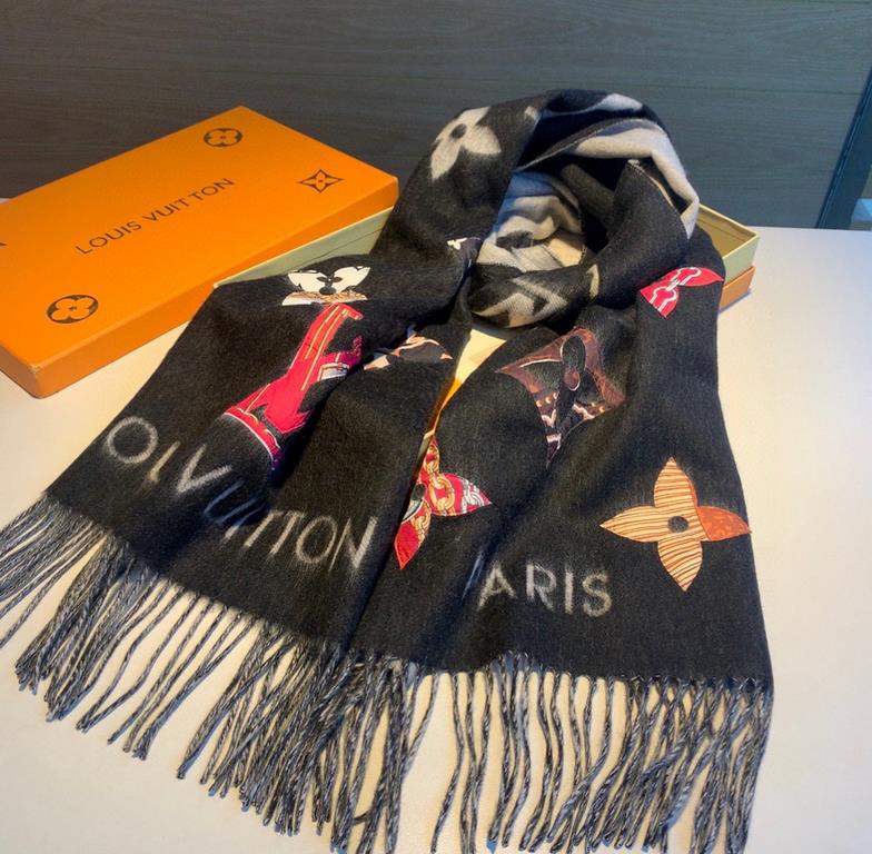 The first scarf in the fall     『  warm and fashionable. Good quality to give the surprise of the fall and winter! White and rich temperament! LV this scarf is super practical and good-looking ah! This Be Mindful Reykjav