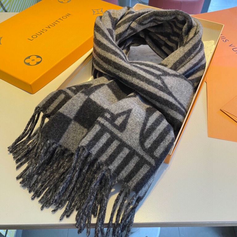 Price New on   Counter synchronization   Donkey's new [L Stripe Checkerboard Long Scarf] unisex, LV Gra price  hical scarf with striking stripes in the classic Damier pattern and oversized LV letters, with a rustic tasse