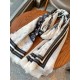 Fashionable and versatile! LV new old flower long scarf] A great item to enhance your temperament and taste! Four seasons must have! Really unbeatable and practical! Lv rare cashmere long scarf, ! Fabric feel really good