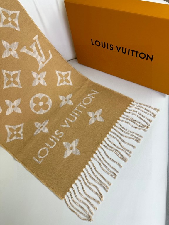 Price Complimentary picture counter with the same packaging!  LV newest models do not collision   chic super aura! The highest version of the whole network welcome to compare  !!!] The old flower shawl has a new feeling,