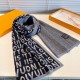 Price LV synchronized counter, high-end cashmere knitted scarf! Can be formal, can be casual, this knitting method is more difficult, and very costly yarn, double-sided color blocking! The process is very difficult! Defi