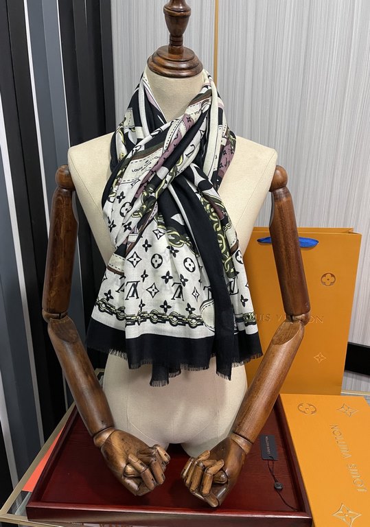 New 2023, LV [300 pcs cashmere long scarf] physical genuinely beautiful   shawl with print   regardless of the design of the airbrush are very in place   details are visible   the entire scarf gives people a big brand au