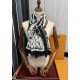 New 2023, LV [300 pcs cashmere long scarf] physical genuinely beautiful   shawl with print   regardless of the design of the airbrush are very in place   details are visible   the entire scarf gives people a big brand au