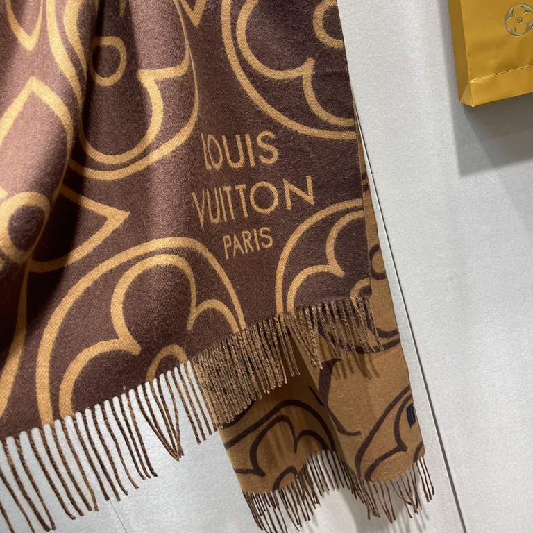 [The quality is super awesome, this price is truly super value to home! LV another fall and winter section scarf, old flower is LV's most fashionable design! The special thing about this section is that the style is Lv's