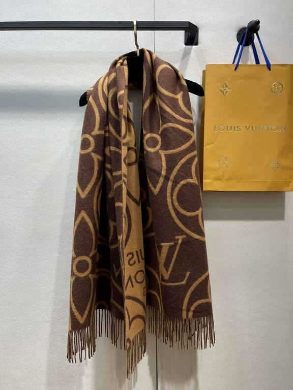 [The quality is super awesome, this price is truly super value to home! LV another fall and winter section scarf, old flower is LV's most fashionable design! The special thing about this section is that the style is Lv's