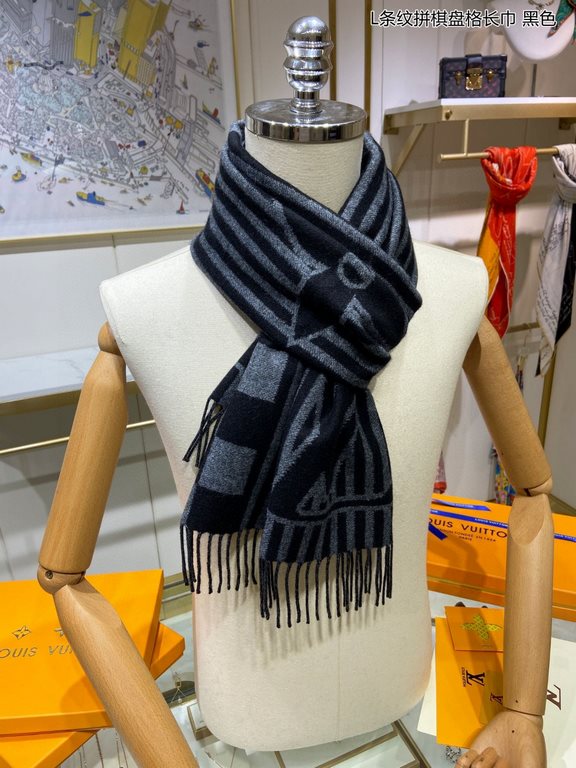 New   Counter synchronization   Donkey's new [L Stripe Checkerboard Scarf] unisex, the LV Graphical Scarf is a striking stripe with the classic Damier pattern and oversized LV letters, and a rustic tasseled trim. The sof