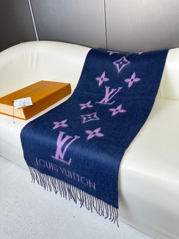 The price comes with the full box in the picture! Lv Donkey #          Reversible Cashmere ScarfA scarf that will last a lifetime. A classic that will never go out of style.The cashmere material is not at all tangled You