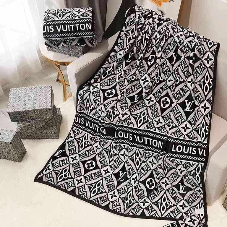 Louis Vuitton Louis Vuitton (with gift box)     Royal LV Louis Vuitton superb hard goods and buy and cherish      The classic pattern of the old flowers is popular all over the world shocked the world of the old flowers 