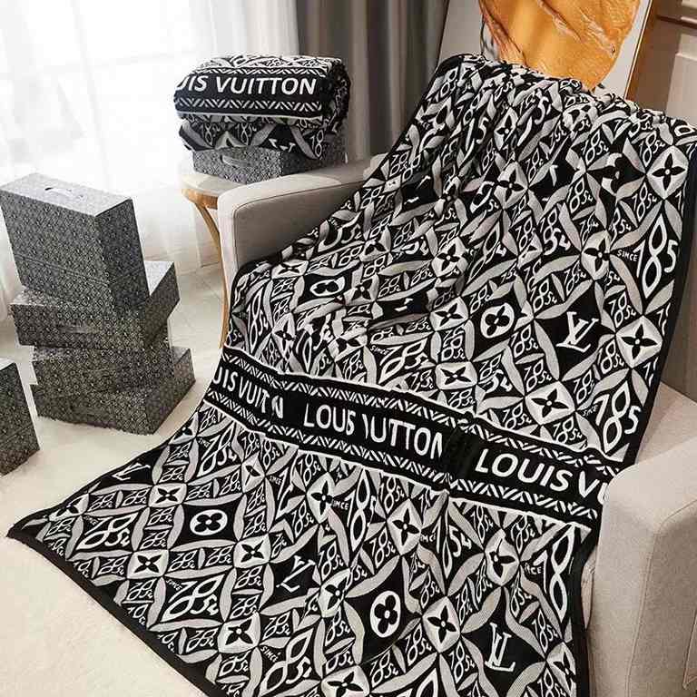 Louis Vuitton Louis Vuitton (with gift box)     Royal LV Louis Vuitton superb hard goods and buy and cherish      The classic pattern of the old flowers is popular all over the world shocked the world of the old flowers 