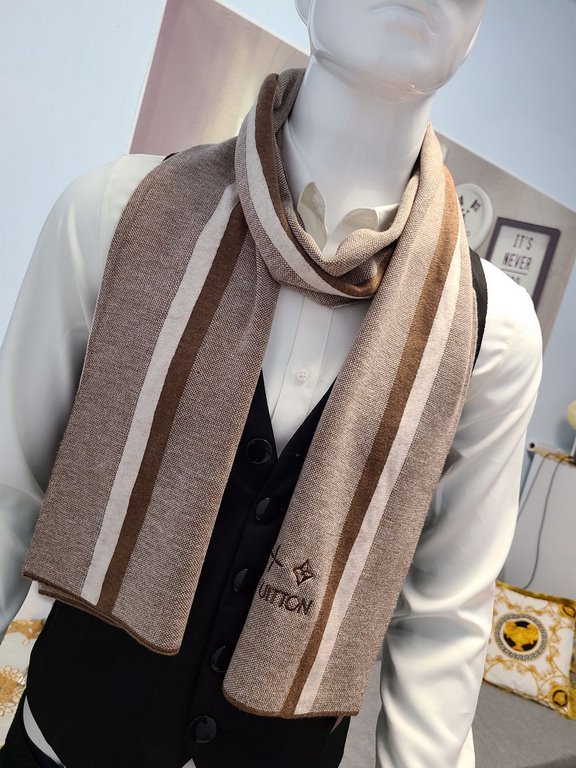 2020LV  Donkey family of men's scarves on the buy and cherish it - men's models are really few, only a few models a year, are export orders so it is more difficult to meet. Men's things are about less but fine, good-look