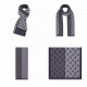 Price [  very stable! Synchronized counter, LV men's high-end cashmere scarf! Can be formal, can be casual, very Classical men's design. This weaving method is more difficult, and very costly yarn, double-sided four colo