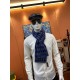 (LV) super fancy very stable    our men's scarves and buy and cherish ~ ~ ~ men's models are really few and far between, only a few models a year, are export orders so it is more difficult to meet. Men's things pay atten