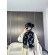 Price Complimentary picture counter with the same packaging!  LV newest models do not collision   chic super aura! The highest version of the whole network welcome to compare  !!!] The old flower shawl has a new feeling,