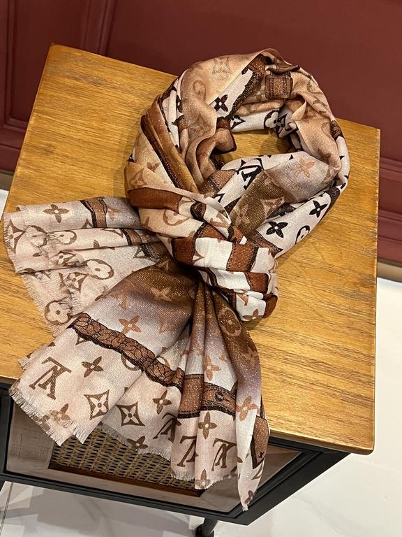 Will glow bright scarf 2023 spring new limited series popping to la LV original single authentic. Early fall staple models. Wear Le Tout Paris long scarf LV bags and the bottom of the logo rich details, more feminine cha