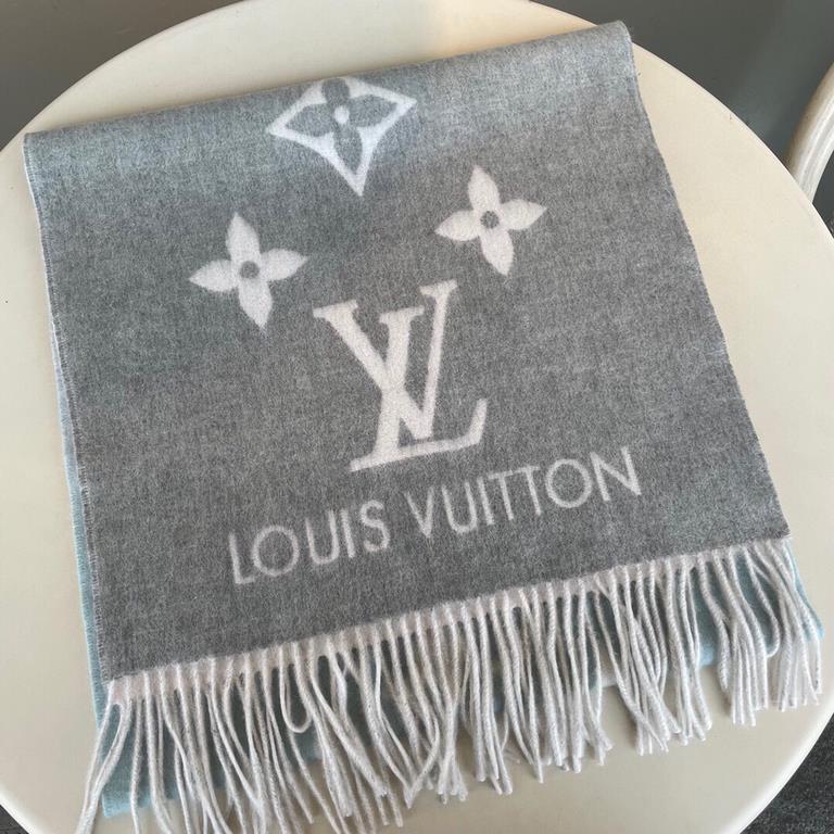 Louis Vuitton - REYKJAVIK GRADIENT Gradient Cashmere Scarf  official website 8500 LV can indeed be heirloom, so the classic in the classic, this scarf is based on the classic Louis Vuitton styles, two soft gradient color