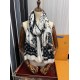 New 2023, LV [300 pcs cashmere long scarf] physical genuinely beautiful   shawl with print   regardless of the design of the airbrush are very in place   details are visible   the entire scarf gives people a big brand au