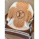 Fashionable and versatile! LV new old flower long scarf] A great item to enhance your temperament and taste! Four seasons must have! Really unbeatable and practical! Lv rare cashmere long scarf, ! Fabric feel really good