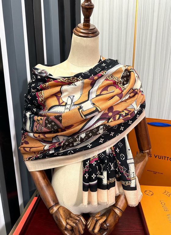 New 2024 LV [300 cashmere long scarf] physical genuinely beautiful   shawl with print   regardless of the design of the airbrush are very in place   details are visible   the entire scarf gives people a big brand aura at