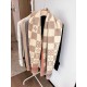 LV counter new, foreign counter special. Scarf shawl, luxury atmosphere small qualification tone   exquisite all the beautiful language used in it is not too much, the fashion mirror badge skillfully combined in the scar