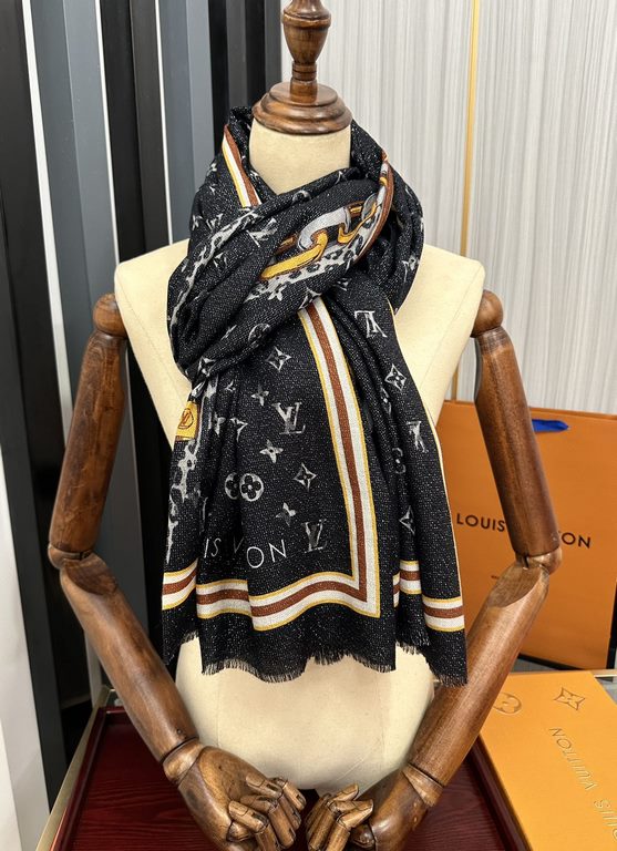 on the new Lv Silver Silk 2023 latest models [melon] shining [coffee] top design is too beautiful, genuinely awesome   [cashmere velvet long scarf]     physical genuinely beautiful   shawl with prints      regardless of 