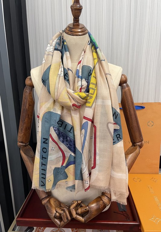 on the new LV2023 latest models, too beautiful to the heart   [L family series of 300 cashmere long scarf] in kind truly beautiful   shawl with print   regardless of the design of the airbrush are very well in place   de