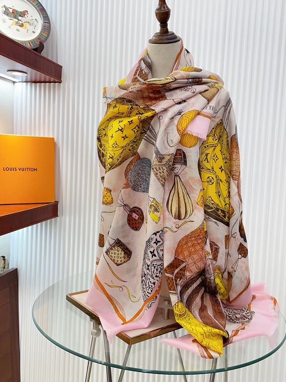 Price   new on   counter synchronization   LV new [hot air balloon   long scarf] to attention gesture about the Louis Vuitton bloodline of the spirit of travel and the pattern of fusion of the Monogram elements come toge