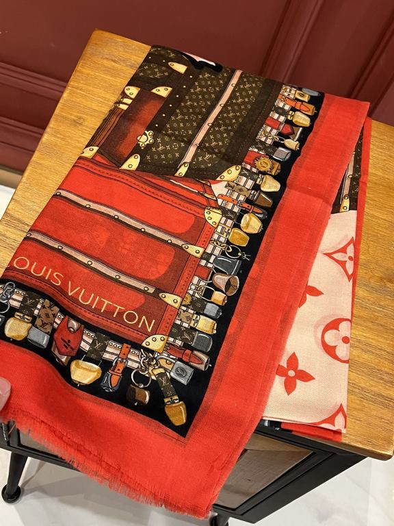 lv counter new [animal theme cattle long scarf]   beautiful [tears] Royal Hall of Fame level superb  2022 new counter on sale Classic logo pattern design style   plus rich Gucci themed characteristic elements of the tige