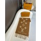 The price comes with the full box in the picture! Lv Donkey #          Reversible Cashmere ScarfA scarf that will last a lifetime. A classic that will never go out of style.The cashmere material is not at all tangled You