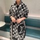 Price LV's latest scarf, men and women's welfare Super gentle and foreign-style double-sided design! Feel this is more youthful and gentle than previous designs! Feel she can match with 10,000 pieces of tops together, do