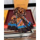 New Lv  the latest models of top high-end design, the physical genuinely beautiful   shawl with prints      regardless of the design of the airbrush are very well in place  details are visible   the entire scarf to give 