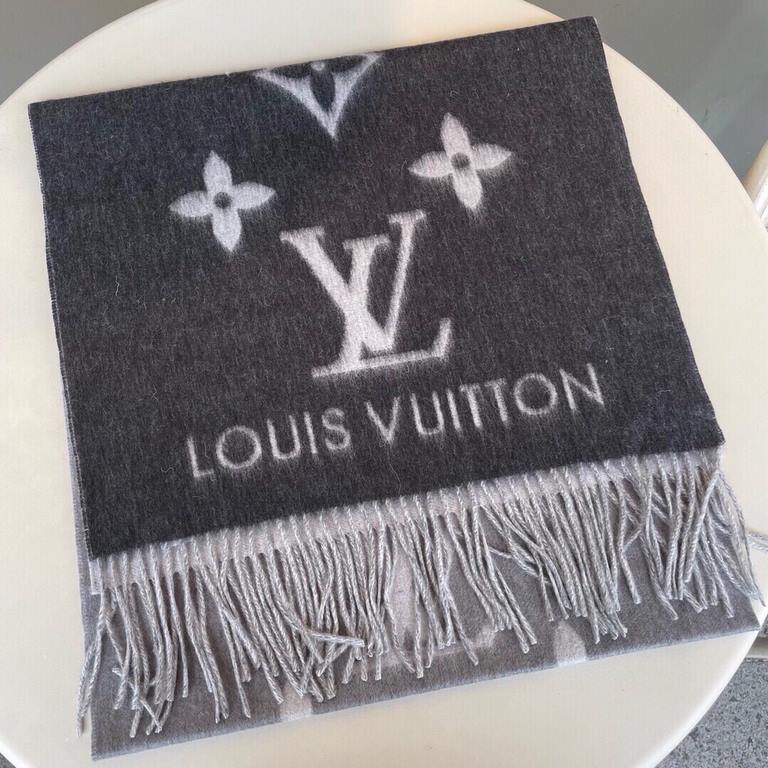 Louis Vuitton - REYKJAVIK GRADIENT Gradient Cashmere Scarf  official website 8500 LV can indeed be heirloom, so the classic in the classic, this scarf is based on the classic Louis Vuitton styles, two soft gradient color