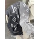 Louis Vuitton - REYKJAVIK GRADIENT Gradient Cashmere Scarf  official website 8500 LV can indeed be heirloom, so the classic in the classic, this scarf is based on the classic Louis Vuitton styles, two soft gradient color